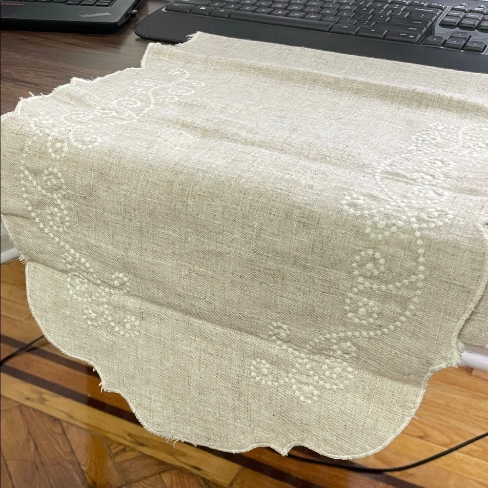 Lenox French Perle Embroidered Runner, 14